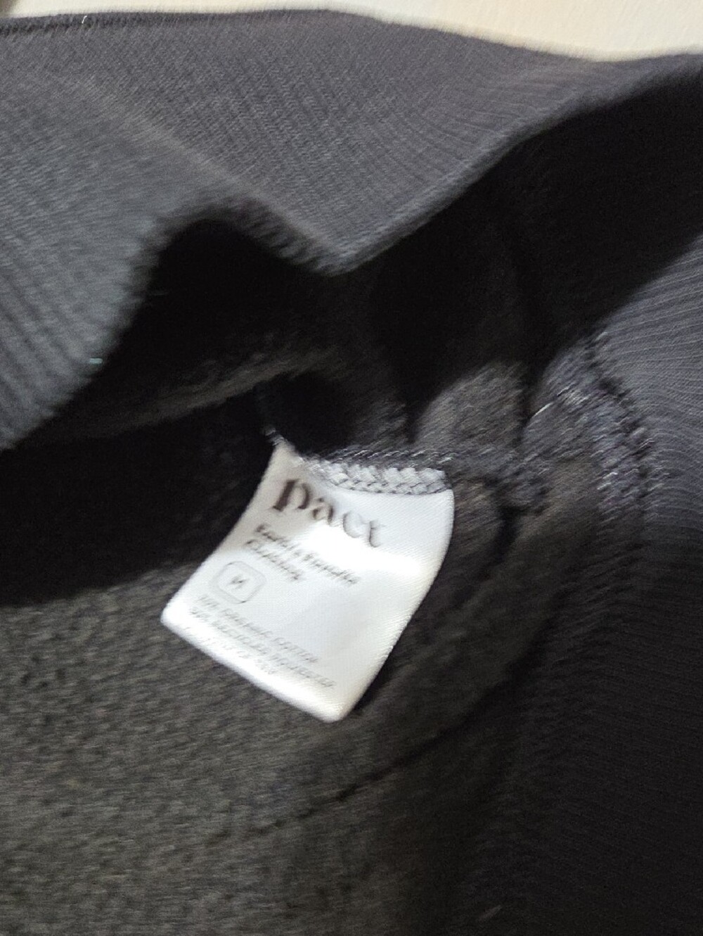 Pact Women's Black V-Neck Sweatshirt Cropped - Picture 4 of 8